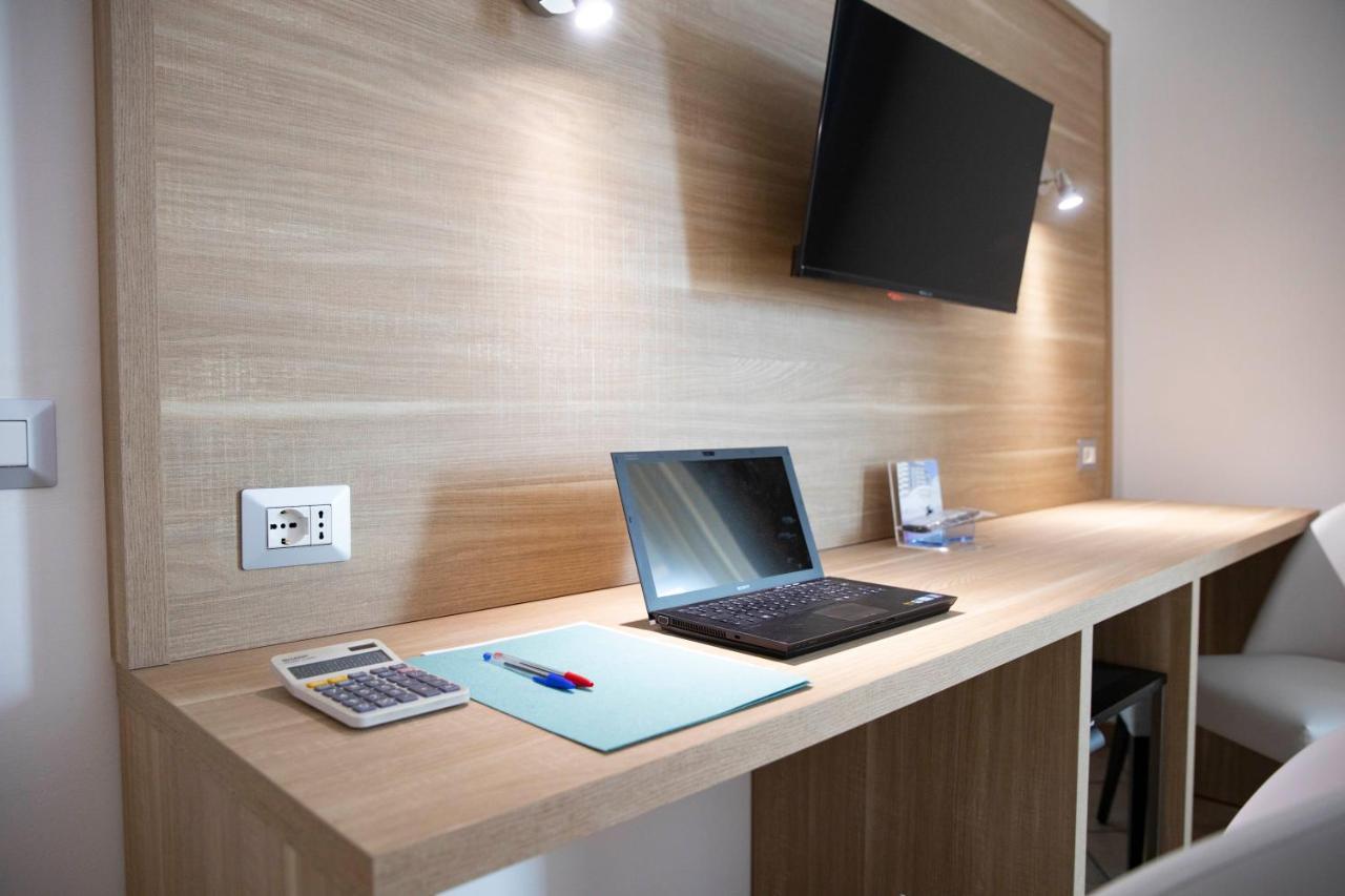 Pegasus Hotel ซัสซารี ภายนอก รูปภาพ